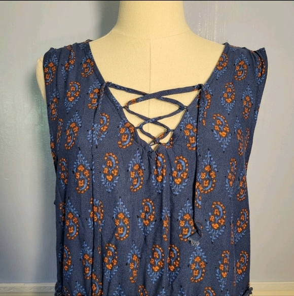 Maurices 0X Blue Orange Paisley Crisscross V Neck Ruffle Flowy Sleeveless Blouse - Picture 2 of 9